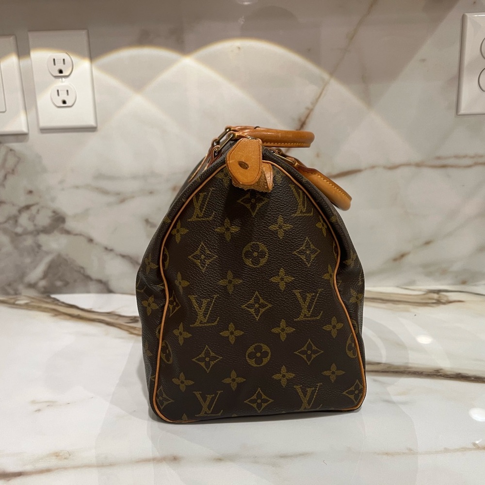 Vintage Louis Vuitton Speedy 30 with Dust Bag - Picture 3 of 10